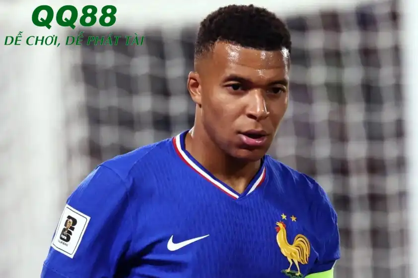 Lần hiếm hoi Kylian Mbappe chia sẻ về những góc khuất trong sự nghiệp (Ảnh: GOAL).